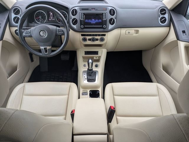 Used 2017 Volkswagen Tiguan S image 14