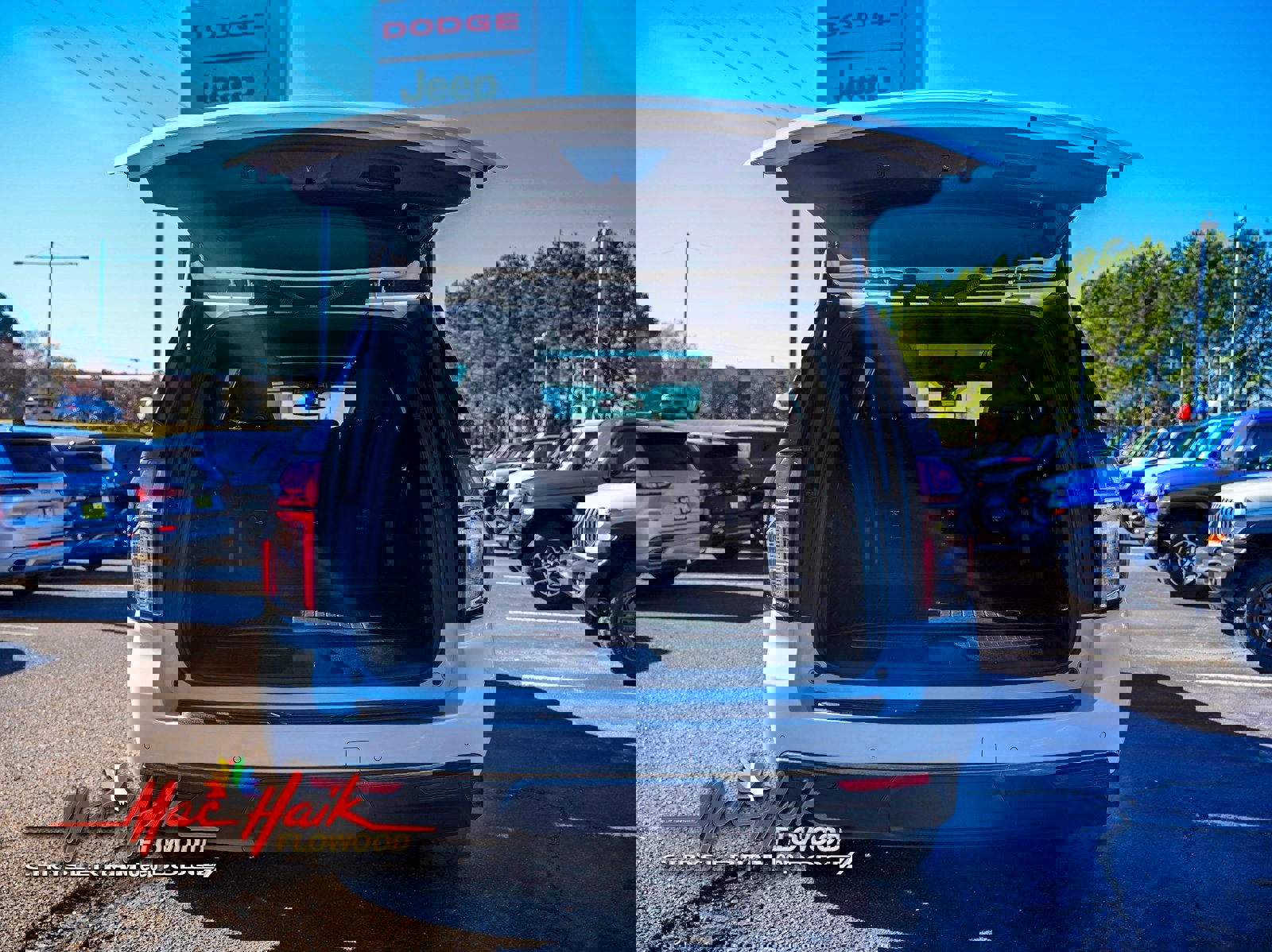 Used 2021 Chevrolet Suburban Z71 image 7