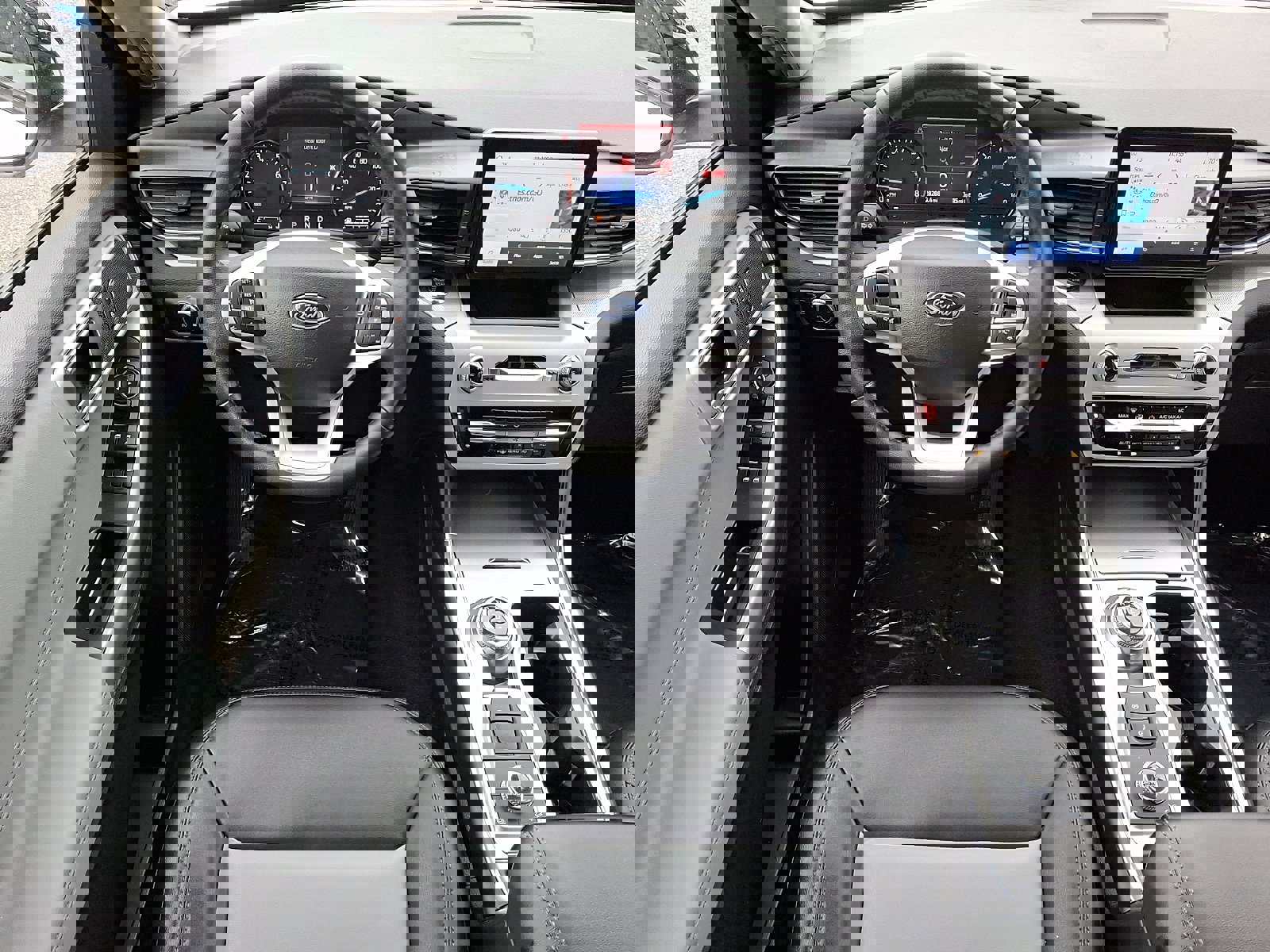 Used 2023 Ford Explorer XLT w/ Equipment Group 202A image 9