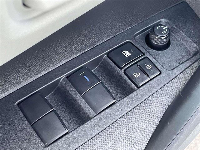 Used 2022 Toyota Corolla LE w/ LE Convenience Package image 18