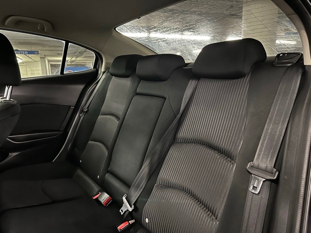 Used 2014 MAZDA MAZDA3 i Touring w/ Technology Package FWD image 19
