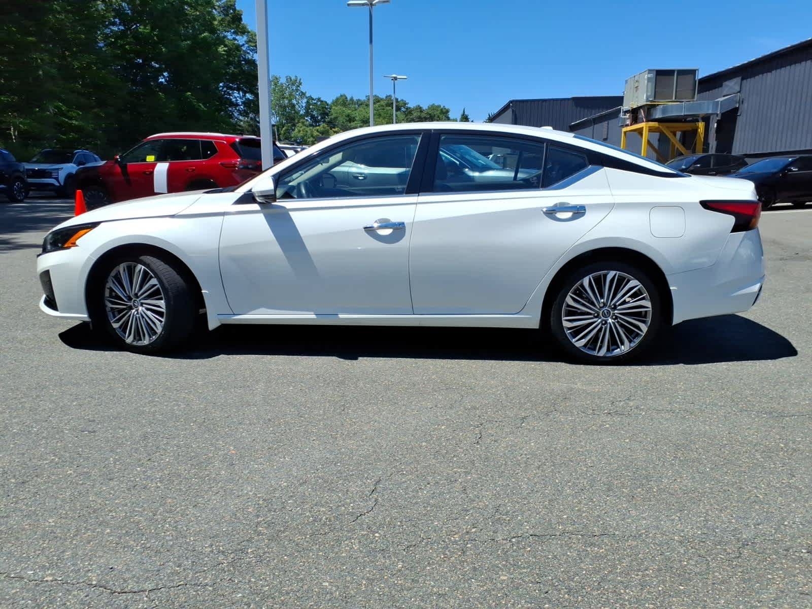 Certified 2024 Nissan Altima 2.5 SL AWD/4WD image 8