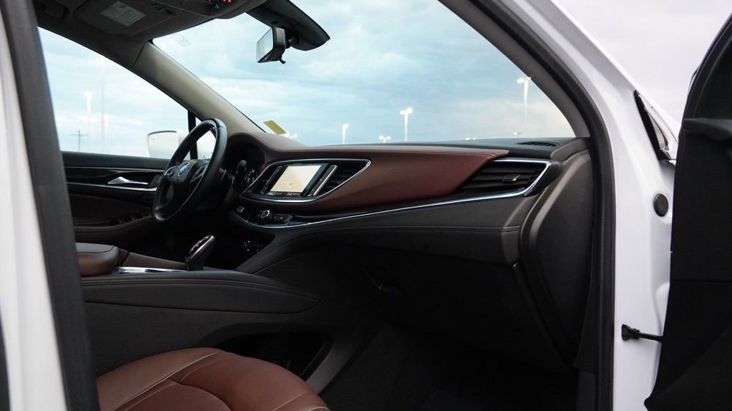 Used 2020 Buick Enclave Avenir w/ Avenir Technology Package image 25