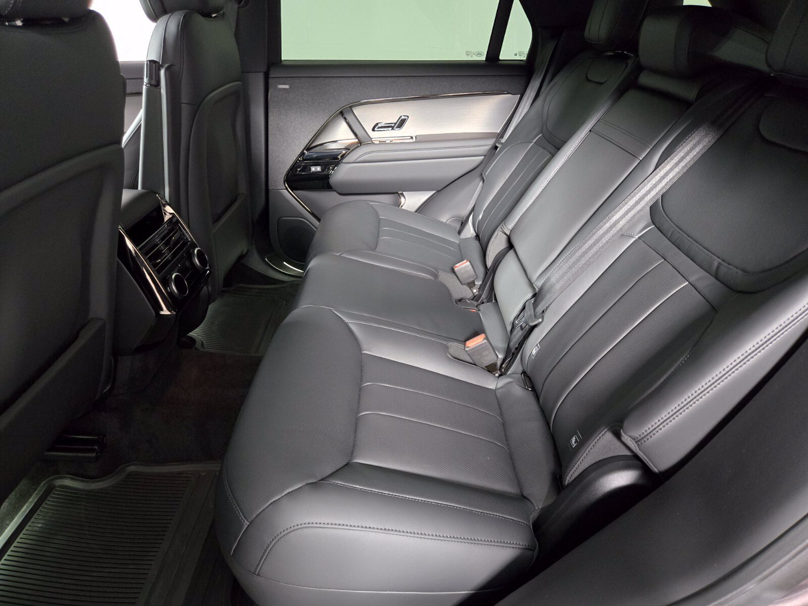 New 2027 Land Rover Range Rover Sport Dynamic SE AWD/4WD image 5