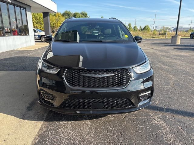 New 2026 Chrysler Pacifica Limited w/ S Appearance Package FWD image 7