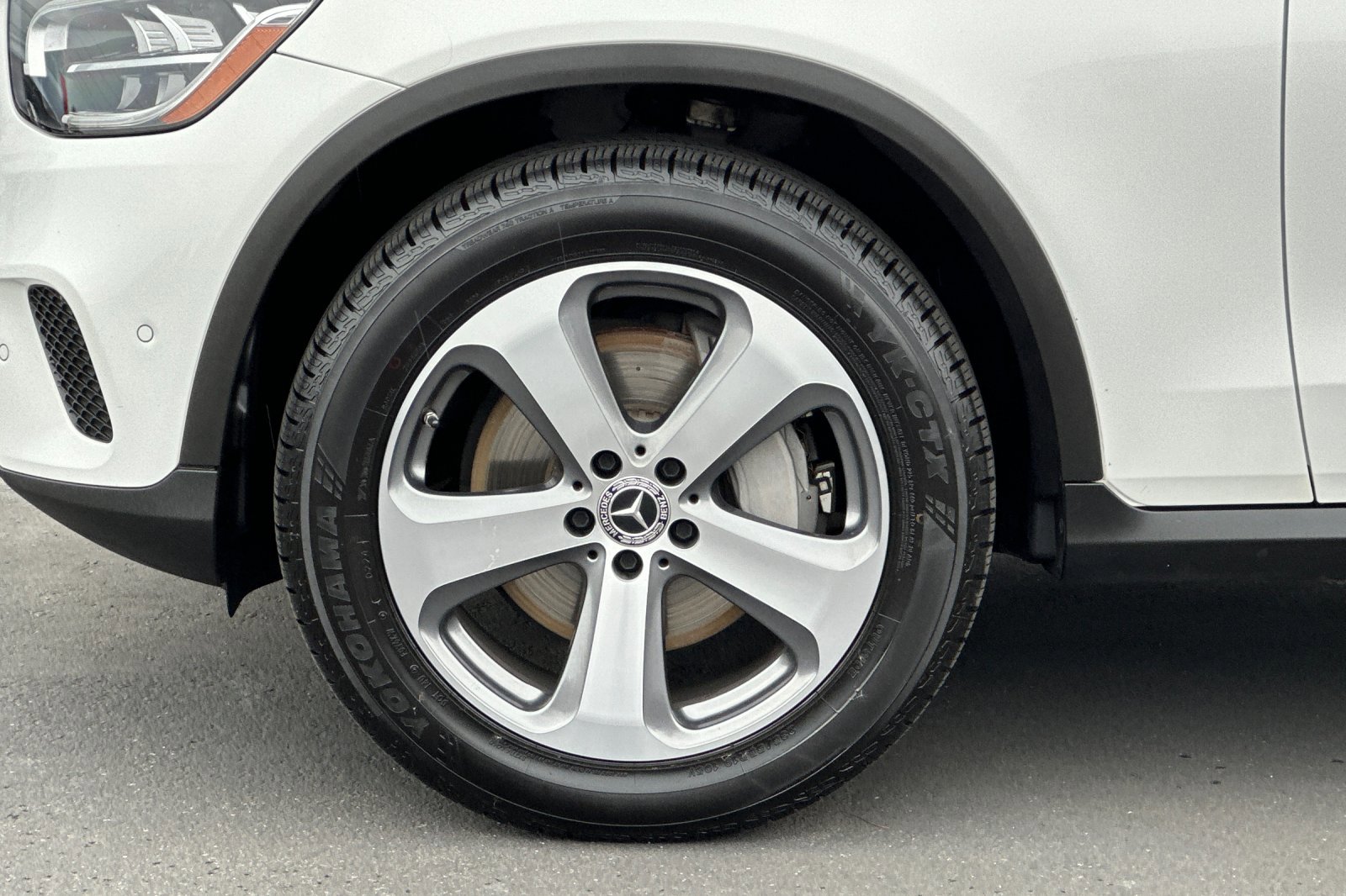 Used 2022 Mercedes-Benz GLC 300 4MATIC w/ Premium Package Lite image 25