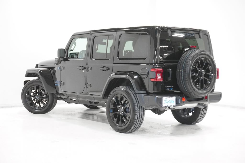 Certified 2025 Jeep Wrangler Unlimited Sahara w/ Safety Group image 5