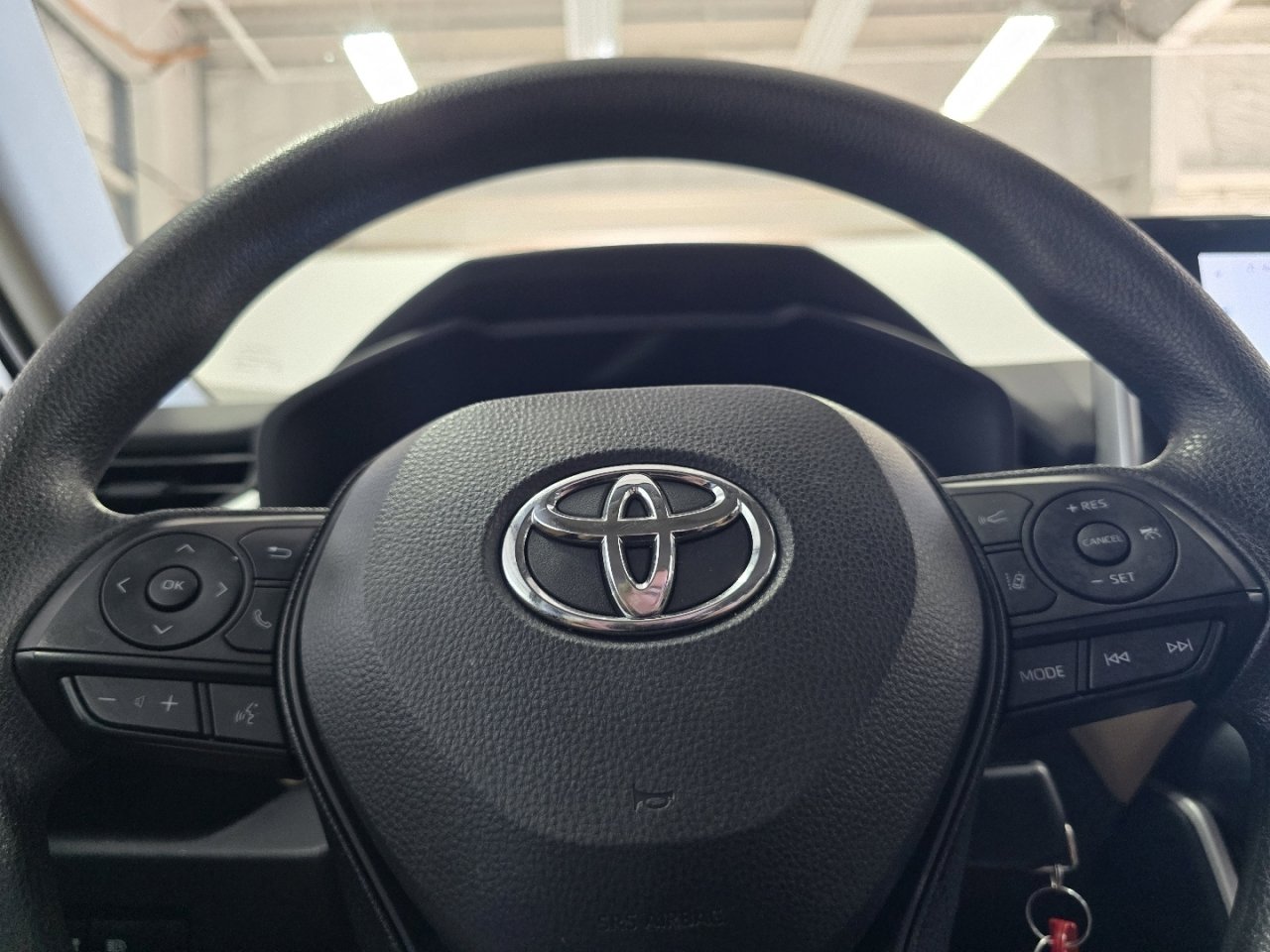 Certified 2023 Toyota RAV4 LE AWD/4WD image 25