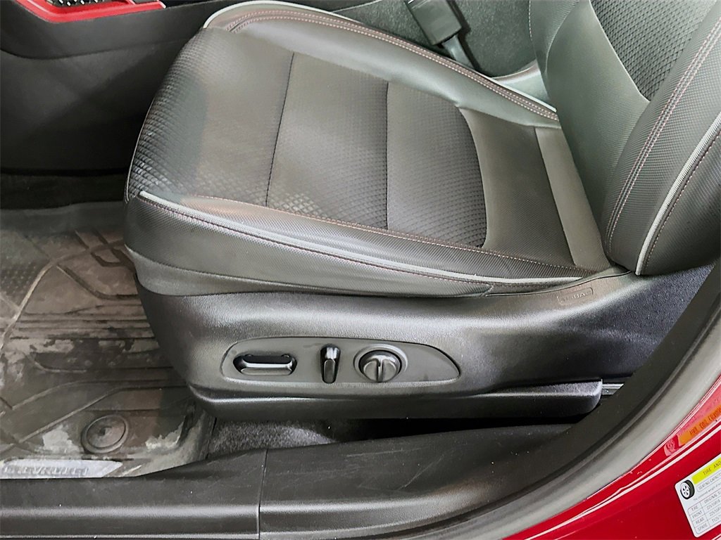 Used 2021 Chevrolet TrailBlazer RS w/ Sun and Liftgate Package image 9