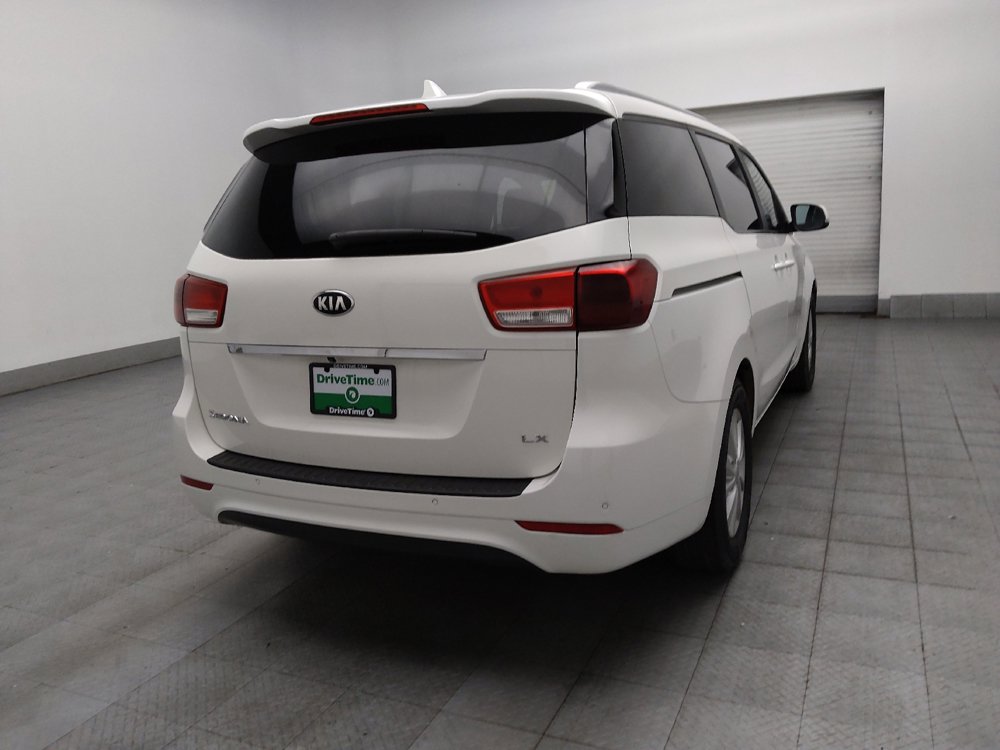 Used 2016 Kia Sedona LX w/ Option Group 020 FWD image 9