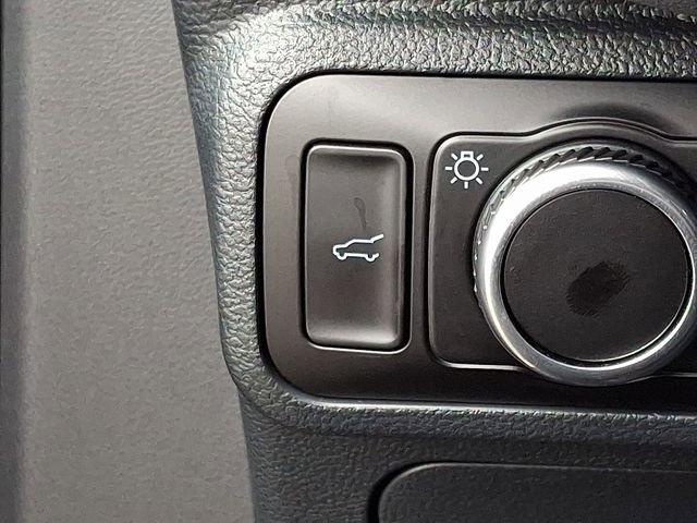 Used 2025 Ford Explorer Active AWD/4WD image 29