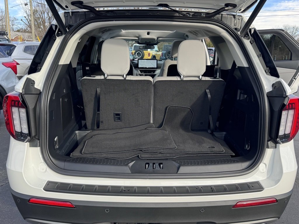 Used 2025 Ford Explorer Active w/ Active Comfort Package image 42