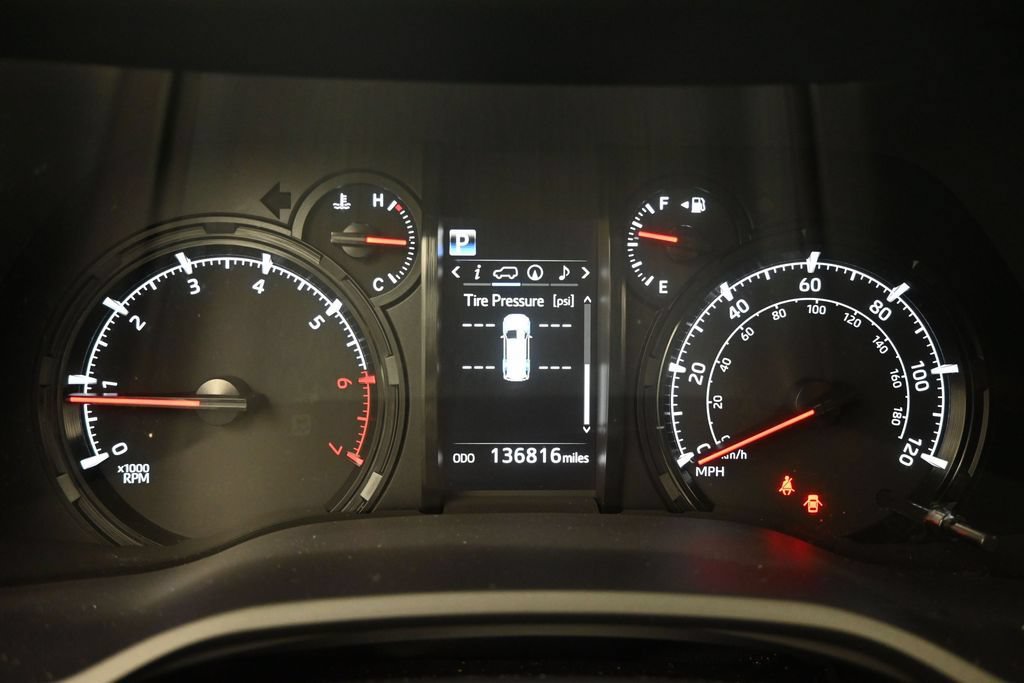 Used 2021 Toyota 4Runner SR5 Premium w/ Moonroof Package AWD/4WD image 24