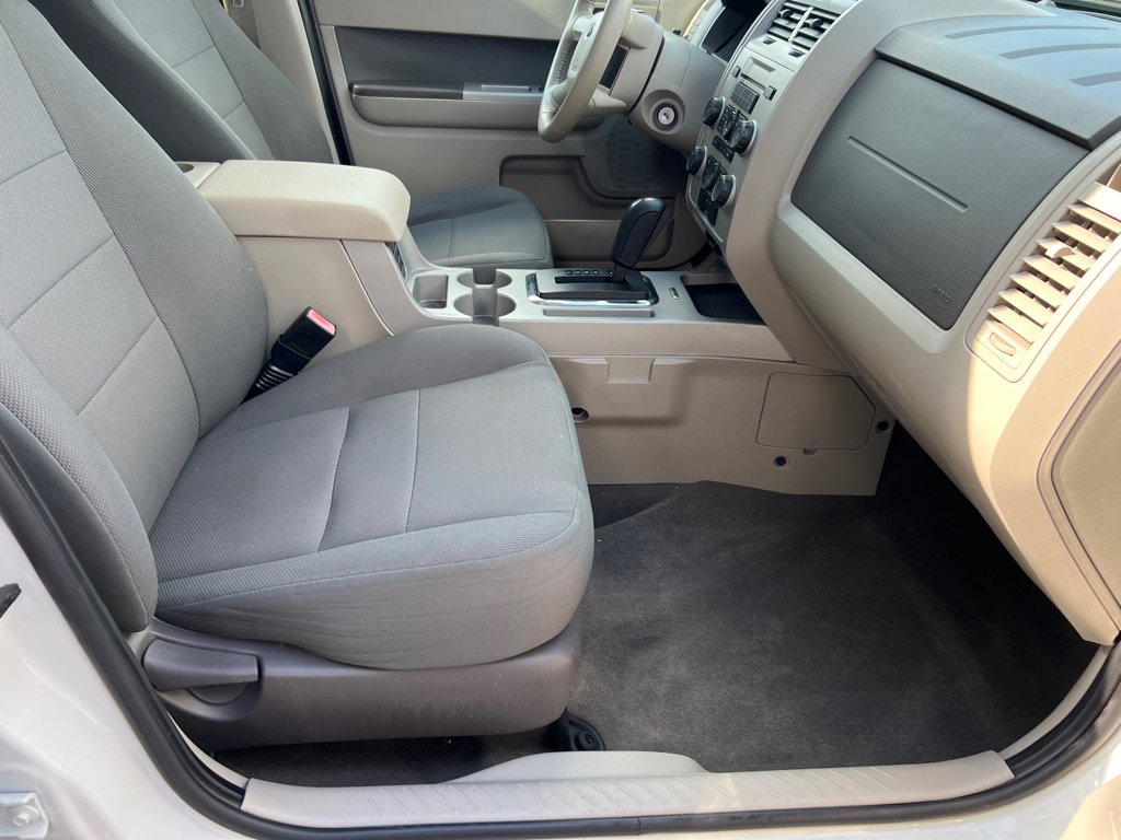 Used 2010 Ford Escape XLT FWD image 11