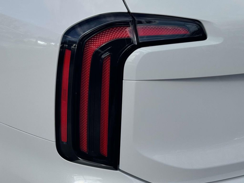 Used 2024 Kia Telluride SX image 10