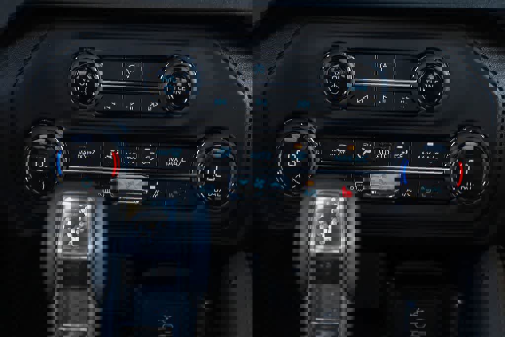 New 2026 Ford Bronco Outer Banks w/ Sasquatch Package image 14