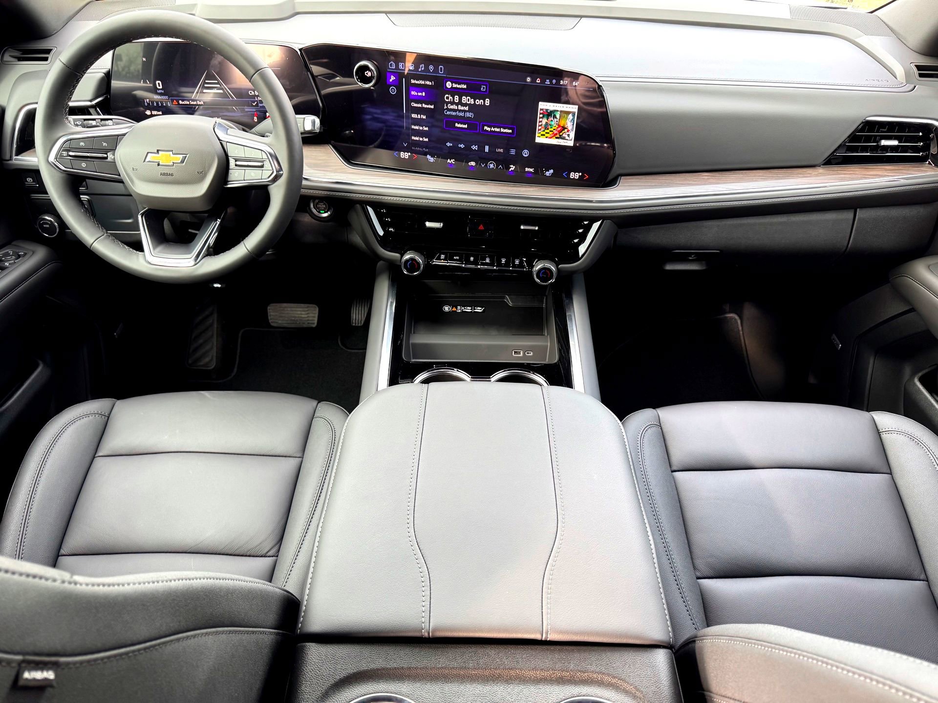 Used 2026 Chevrolet Tahoe LT w/ Comfort Package image 23