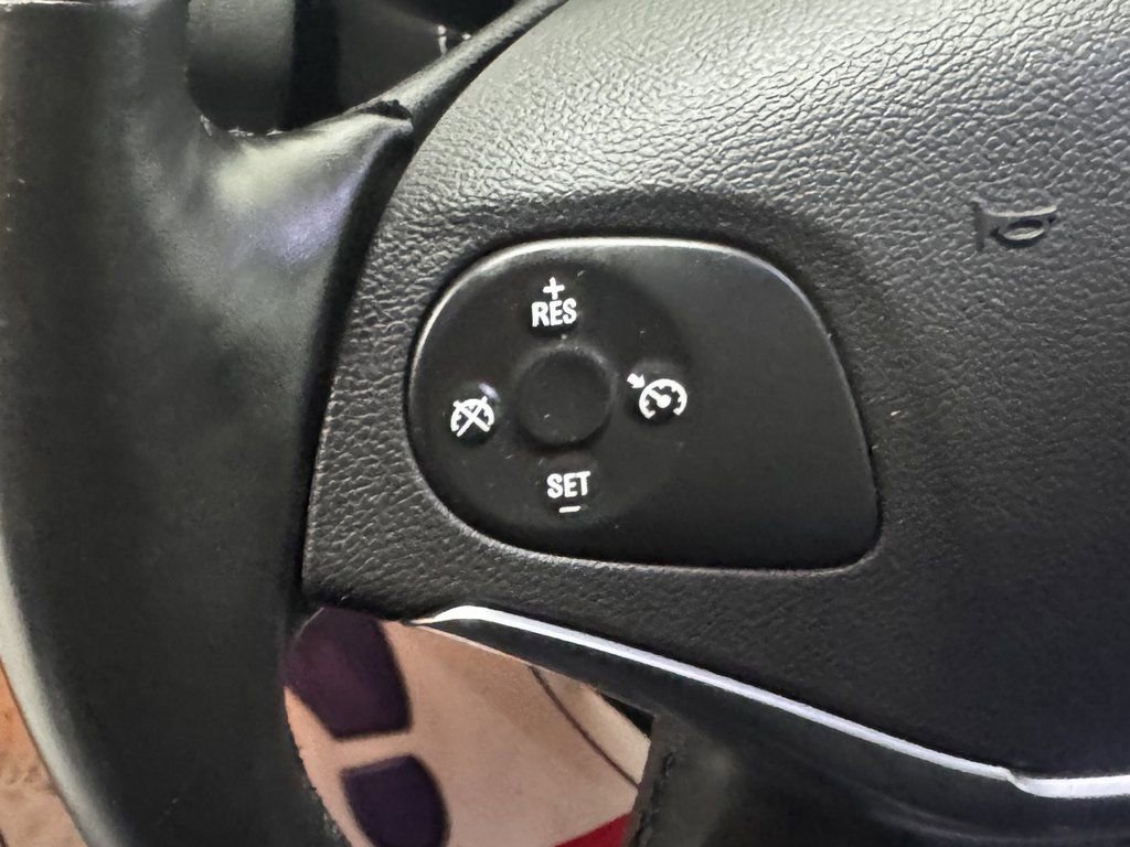 Used 2016 Chevrolet Impala LT w/ Convenience Package image 5