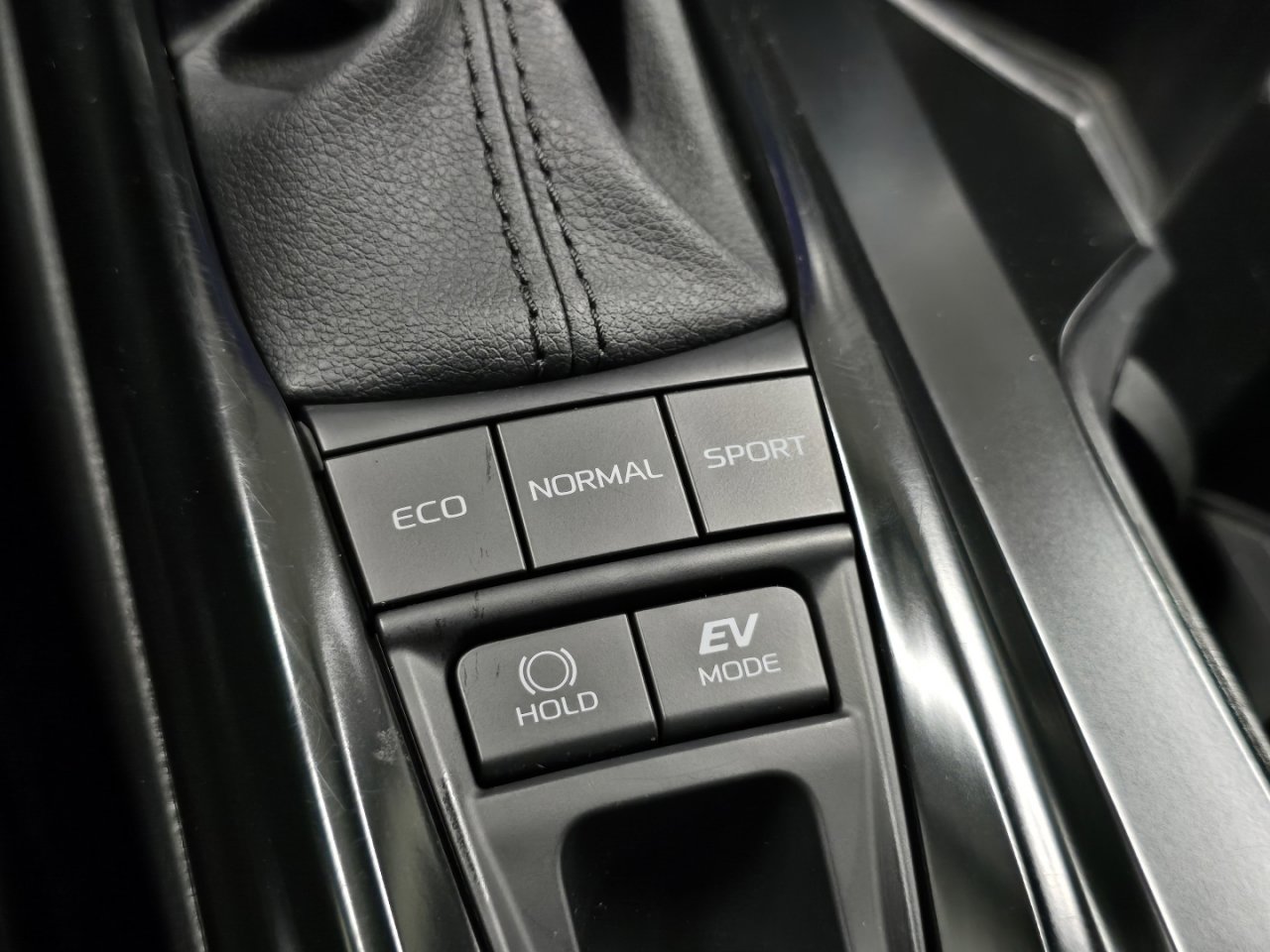 Certified 2025 Toyota Camry LE image 27