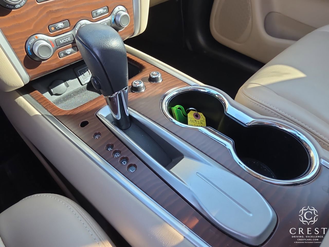 Used 2020 Nissan Pathfinder Platinum FWD image 23