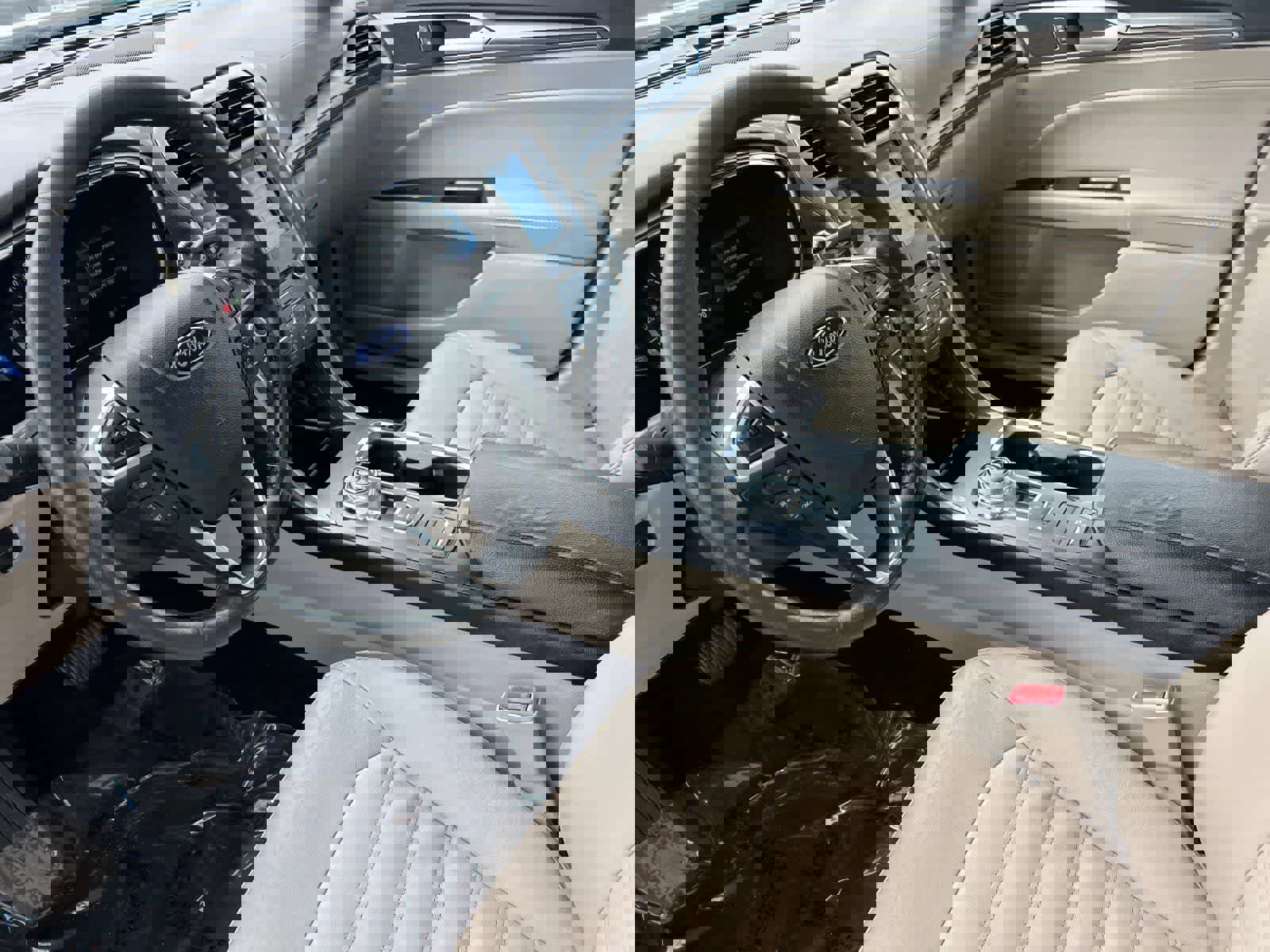 Used 2017 Ford Fusion Energi SE FWD image 12