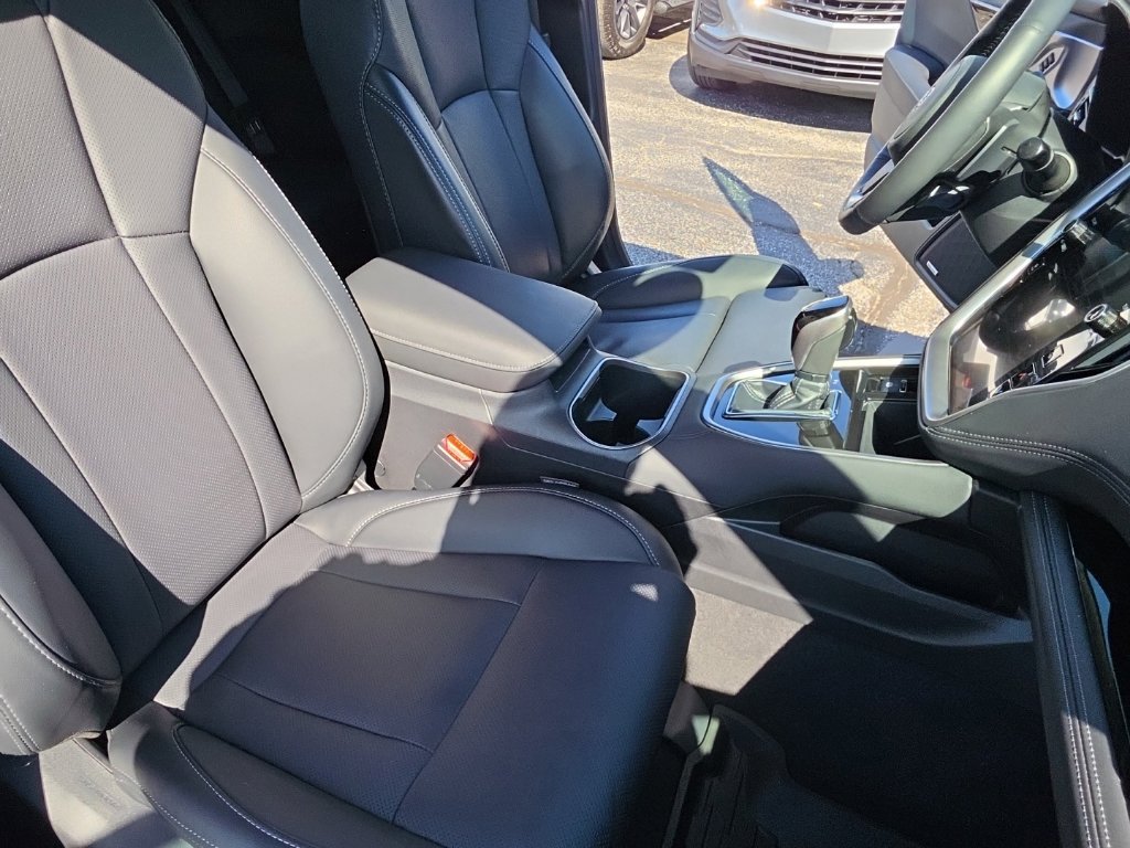 Used 2025 Subaru Outback Limited AWD/4WD image 28