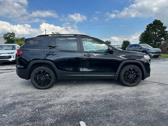 Used 2022 GMC Terrain SLE w/ Driver Convenience Package AWD/4WD image 9