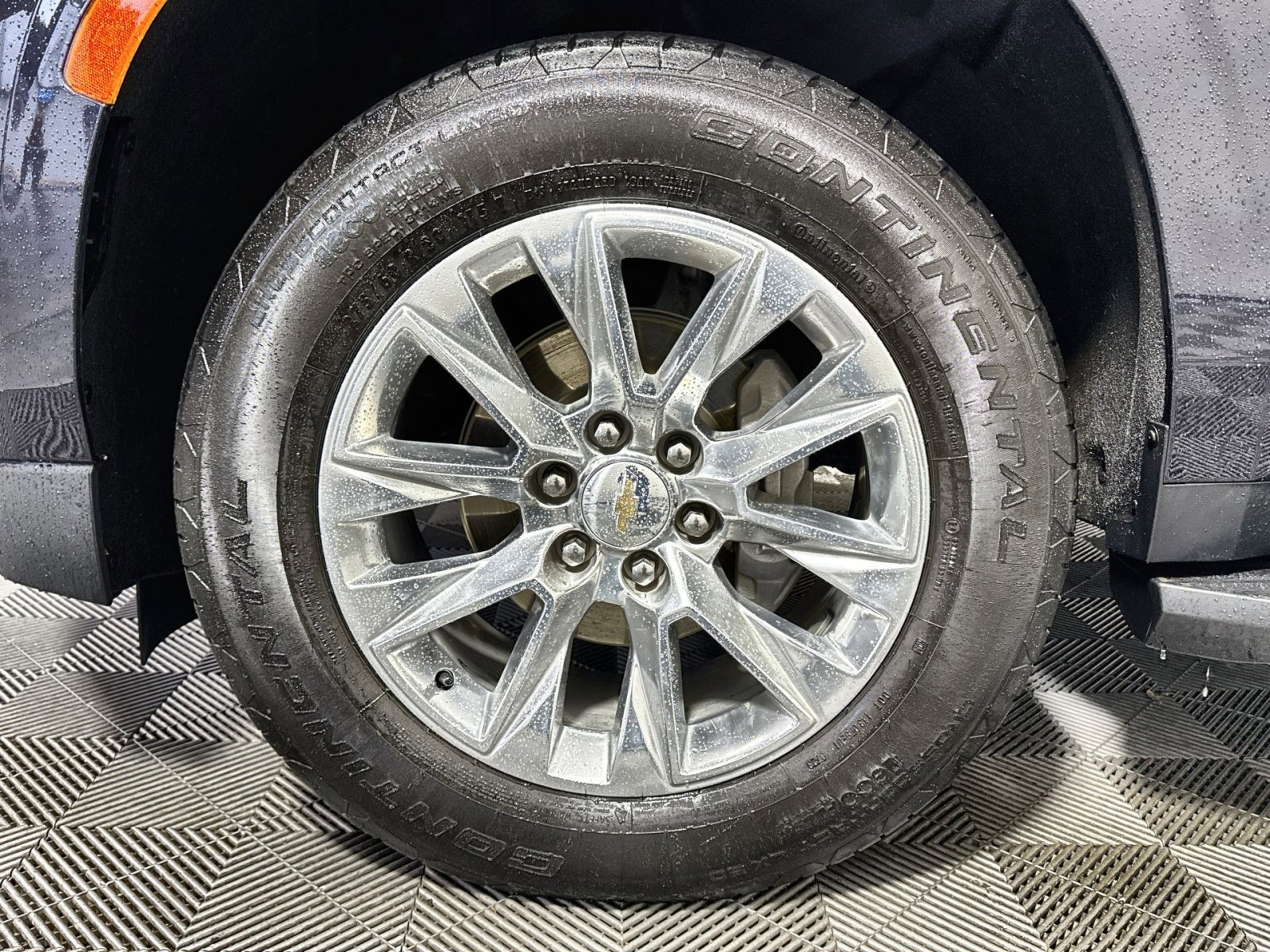 Used 2023 Chevrolet Suburban Premier image 12