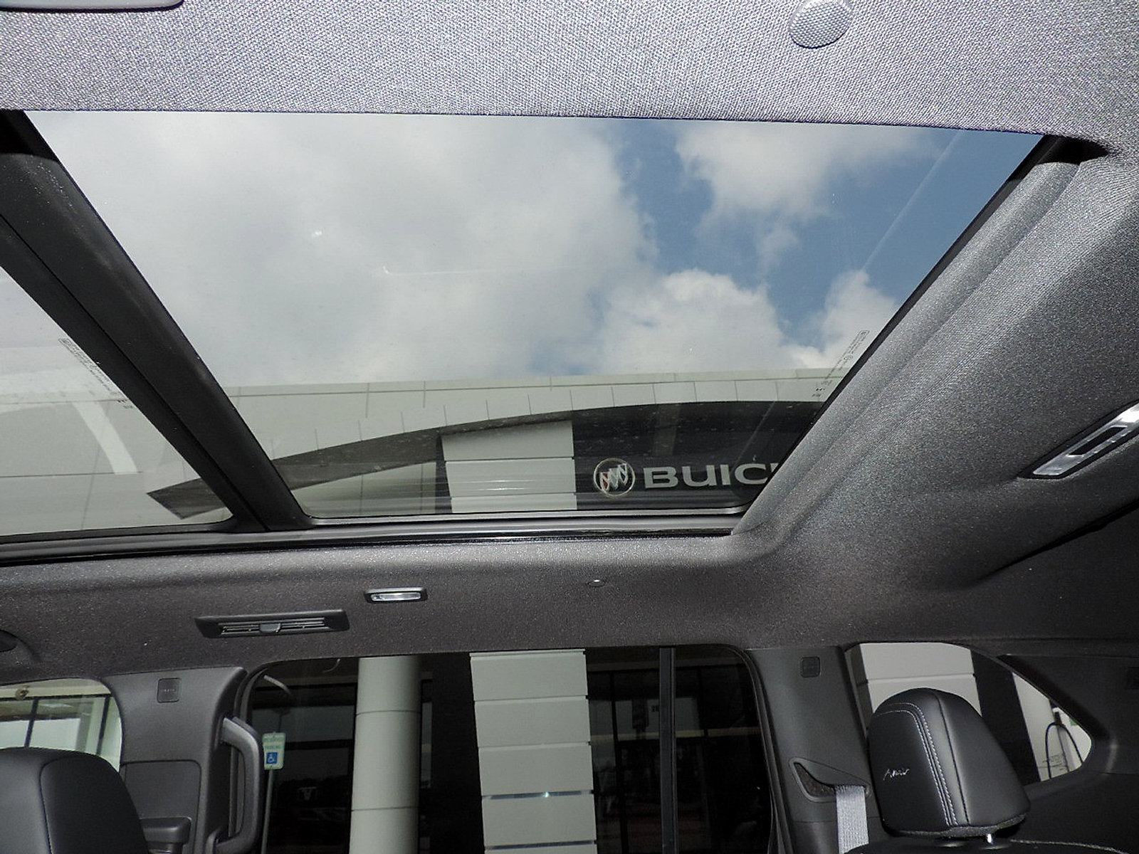 New 2026 Buick Enclave Avenir w/ Super Cruise Package FWD image 16