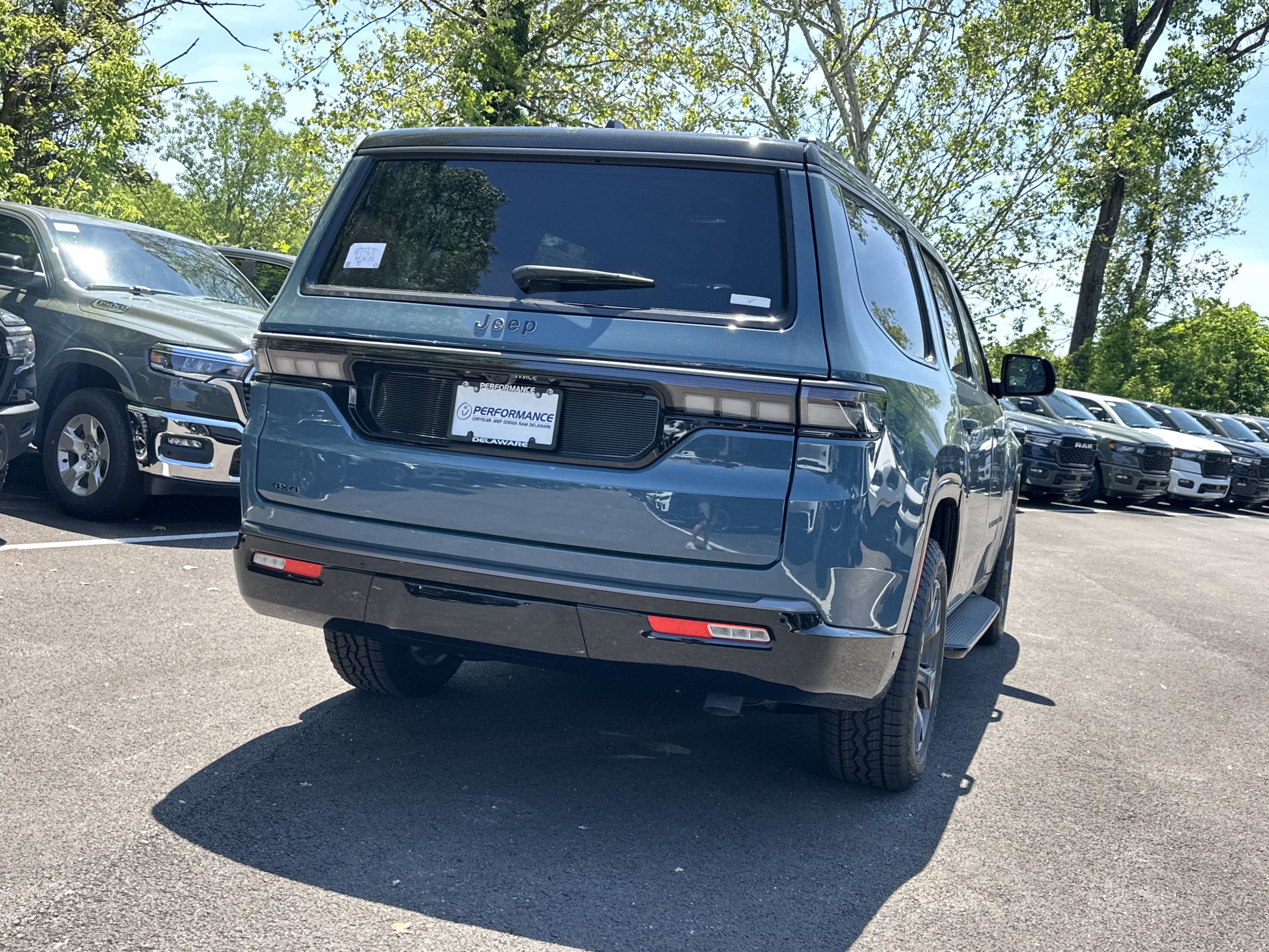 New 2026 Jeep Grand Wagoneer 4WD image 17