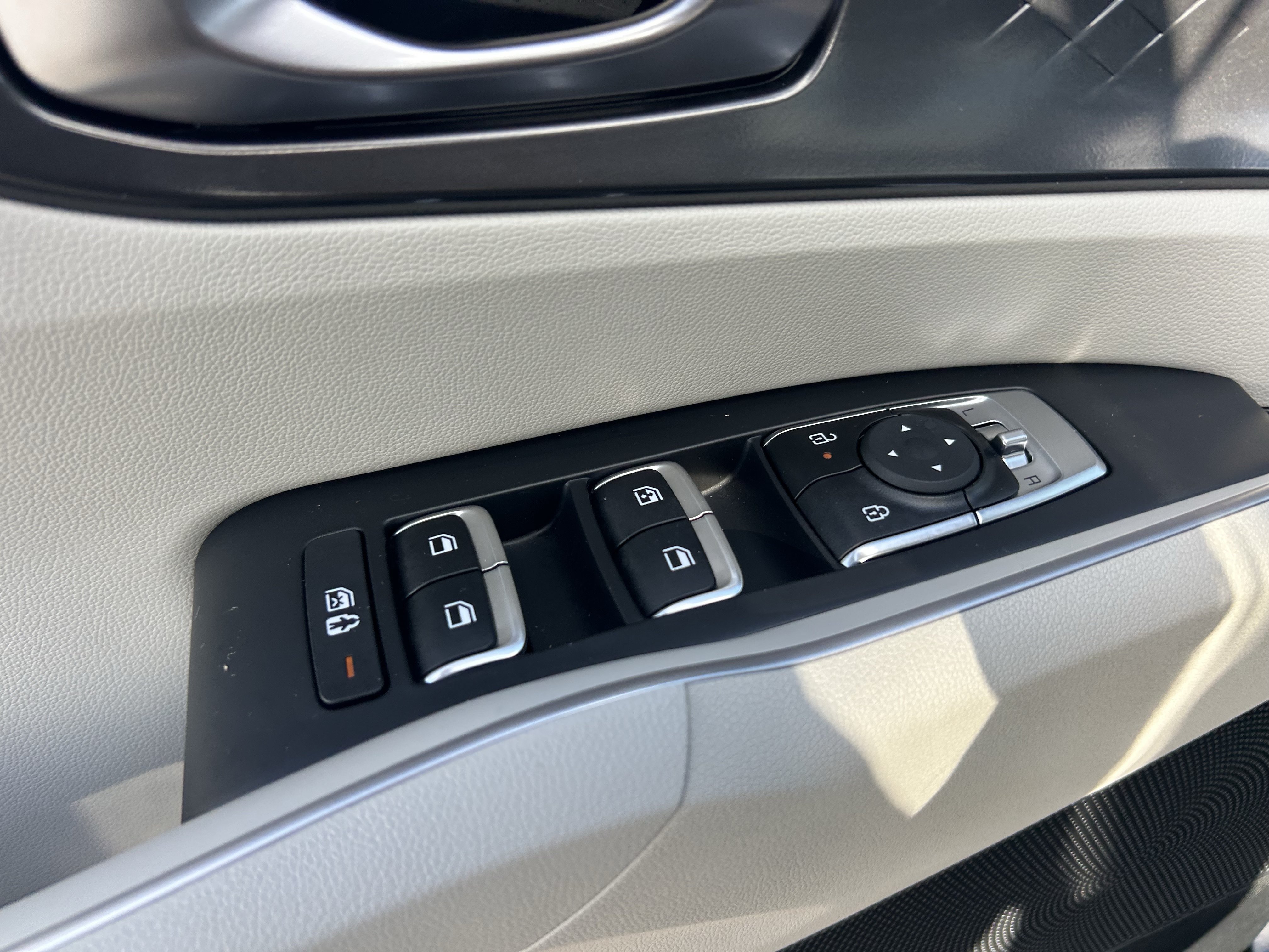 Certified 2026 Kia Sorento S FWD image 31