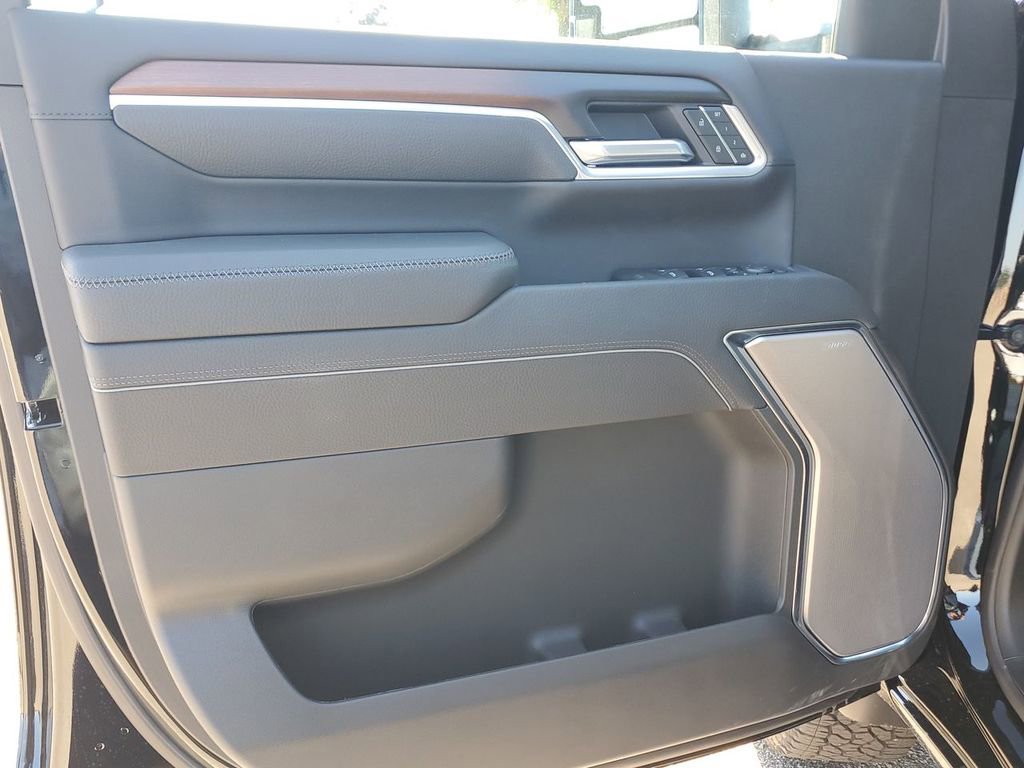 New 2026 GMC Sierra 2500 Denali w/ Denali Reserve Package image 23