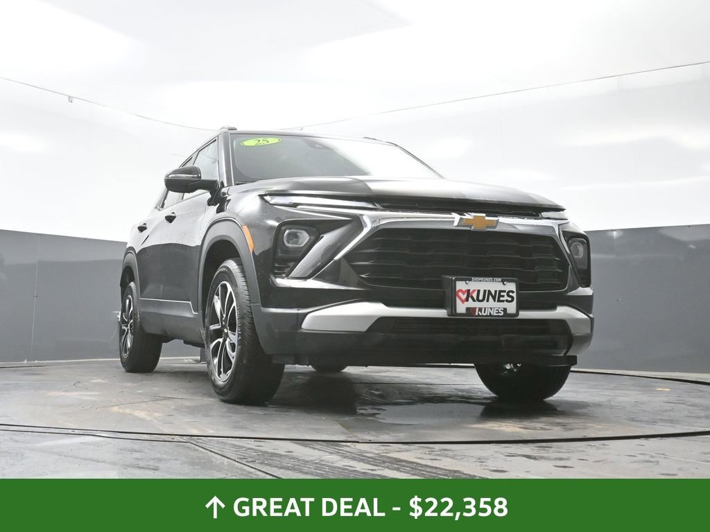 Used 2025 Chevrolet TrailBlazer LT w/ Driver Confidence Package image 28