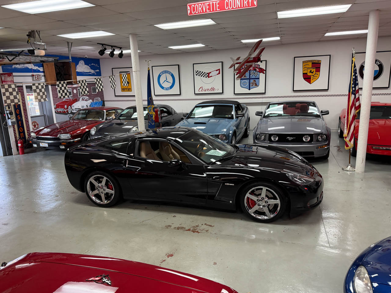 Used 2005 Chevrolet Corvette Coupe w/ Preferred Equipment Group image 31