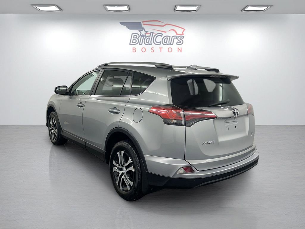 Used 2016 Toyota RAV4 LE AWD/4WD image 6