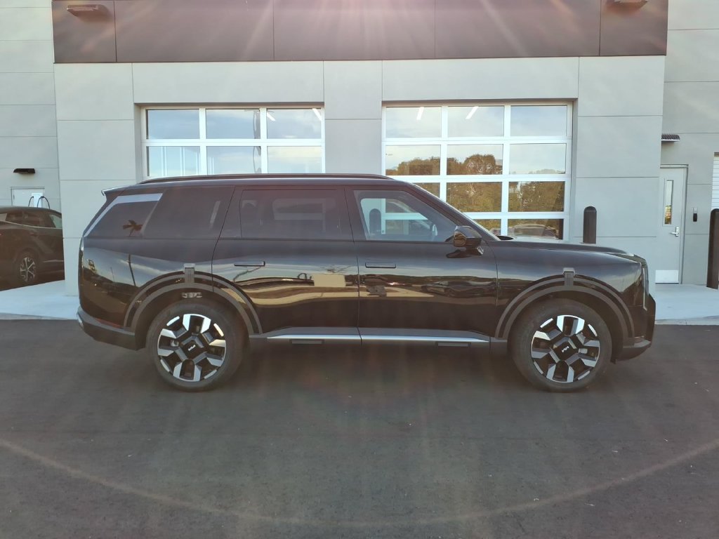 Certified 2027 Kia Telluride S AWD/4WD image 2