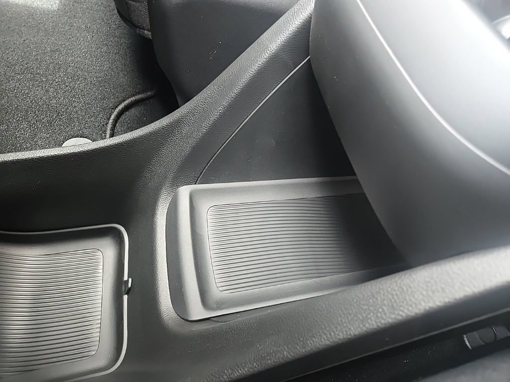 New 2027 Chrysler Pacifica Select w/ Family Tech Group FWD image 71