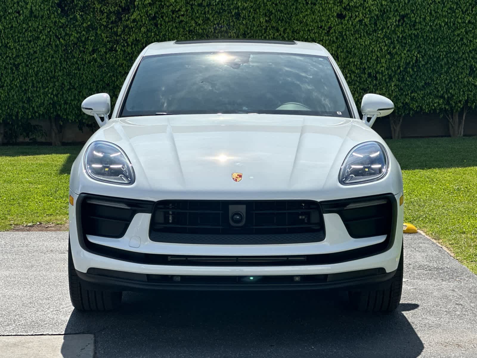 New 2026 Porsche Macan AWD/4WD image 11