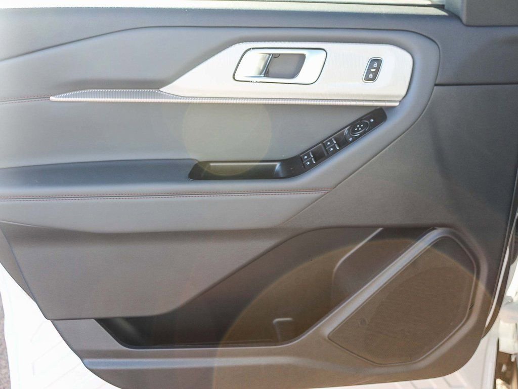 New 2026 Ford Explorer Active w/ Active Comfort Package RWD image 21