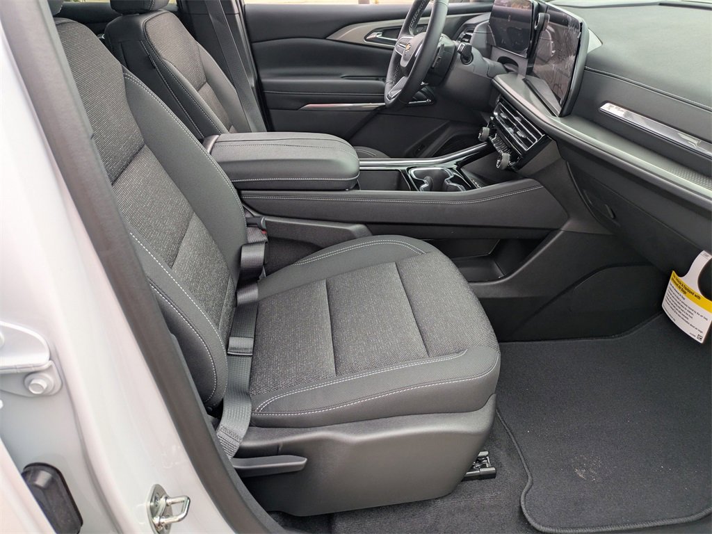 New 2026 Chevrolet Traverse LT w/ Driver Confidence Package image 25