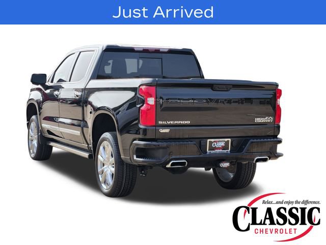 Used 2025 Chevrolet Silverado 1500 High Country AWD/4WD image 3