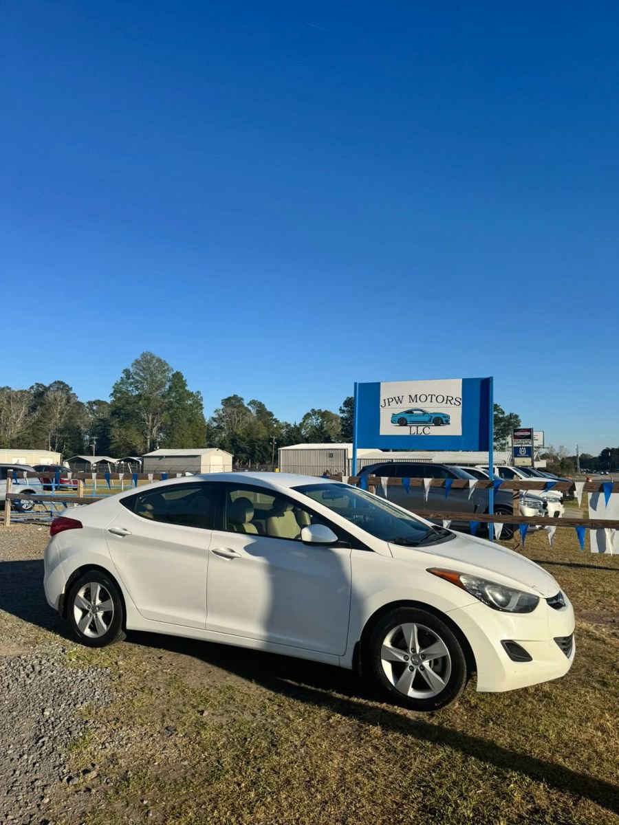 Used 2013 Hyundai Elantra GLS image 1