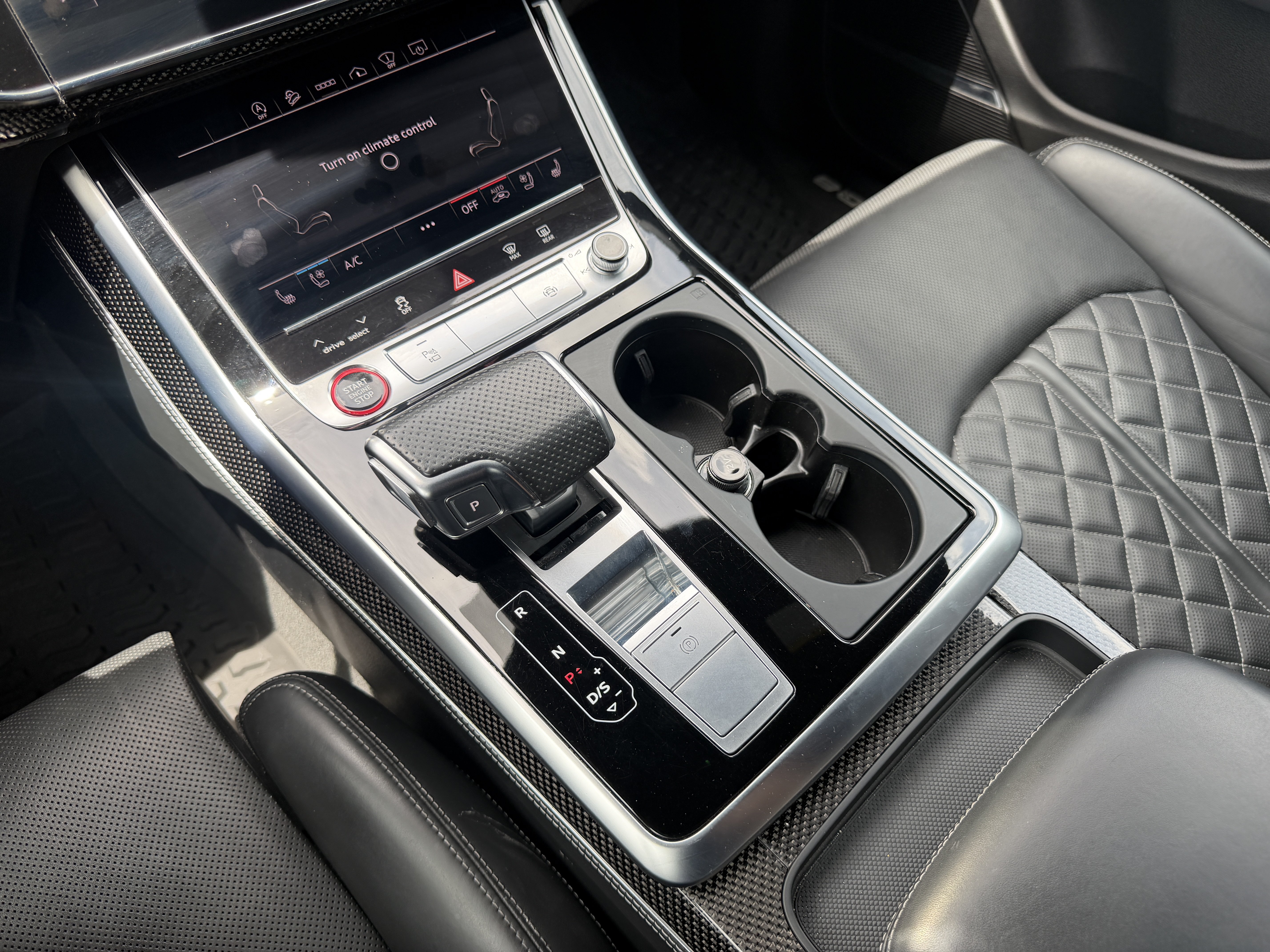 Used 2022 Audi SQ8 Prestige AWD/4WD image 32