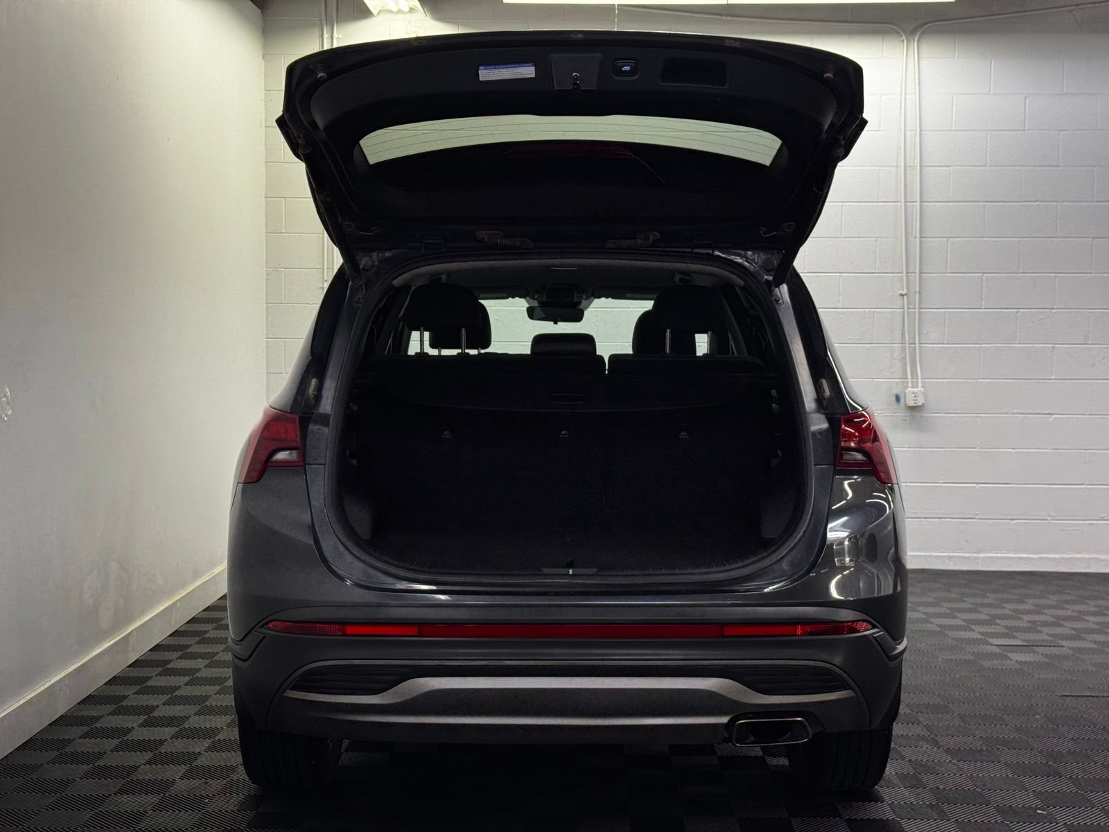 Used 2023 Hyundai Santa Fe SEL AWD/4WD image 32