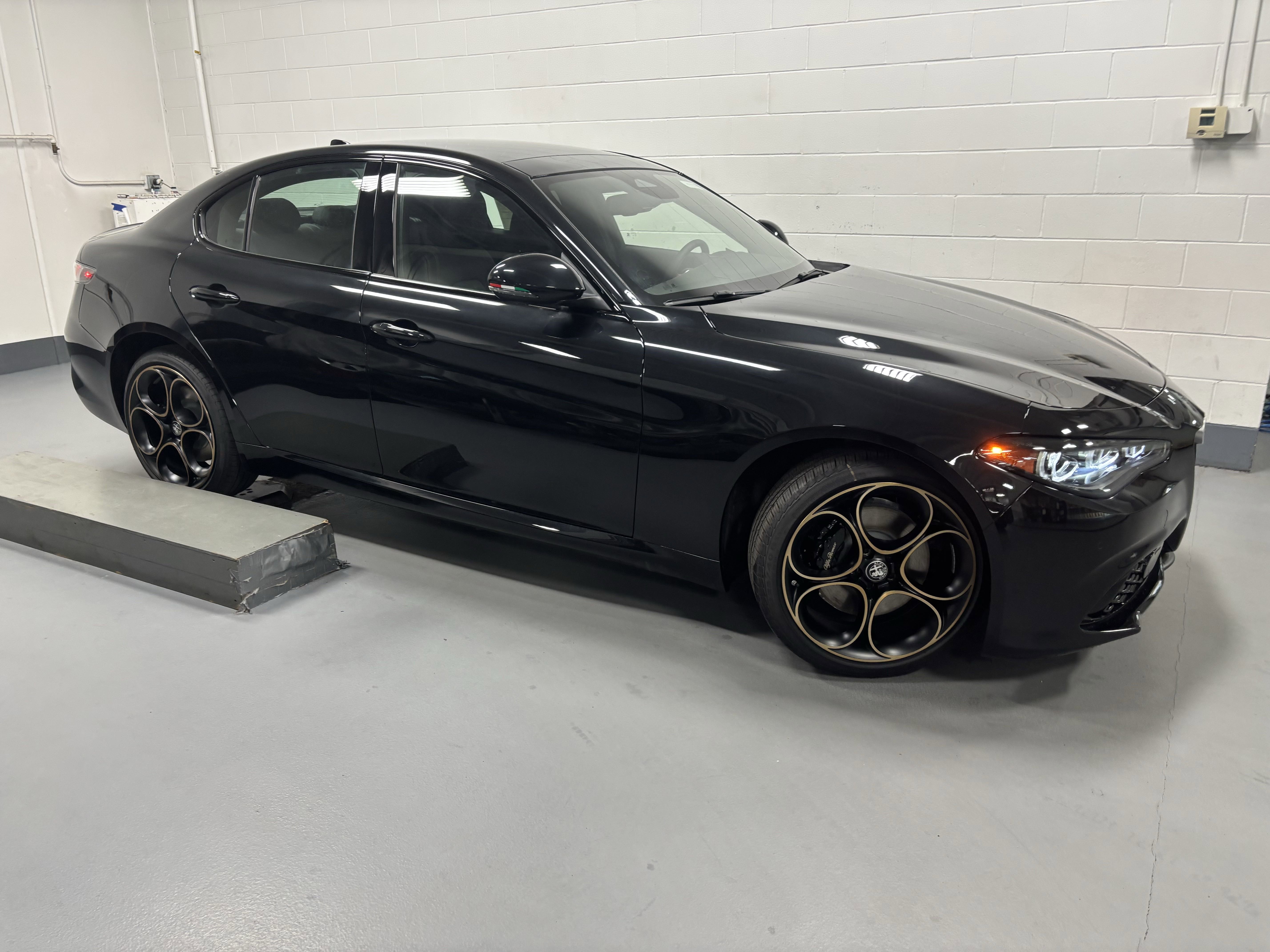 New 2025 Alfa Romeo Giulia AWD w/ Driving Assist Package image 3