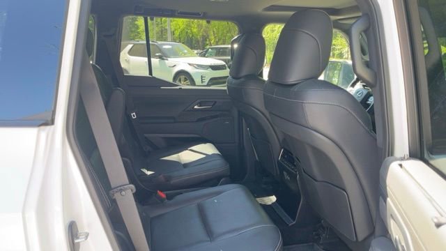 Used 2024 Lexus GX 550 w/ Accessory Package (Z1) image 11