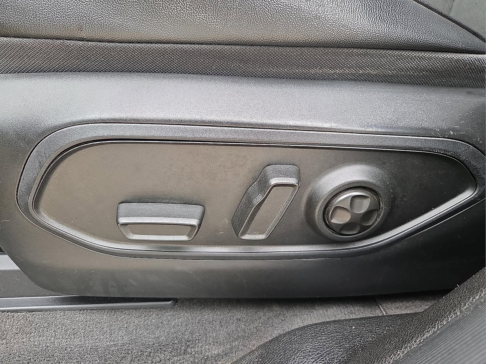 Used 2021 Jeep Grand Cherokee L Laredo image 16