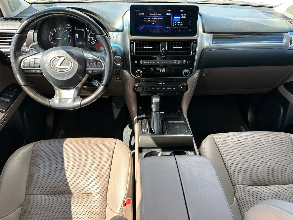 Used 2023 Lexus GX 460 Premium w/ Accessory Package AWD/4WD image 23