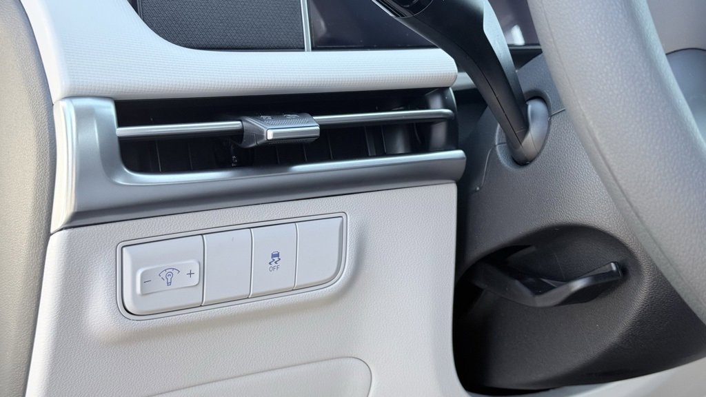 New 2026 Hyundai Tucson SE image 32