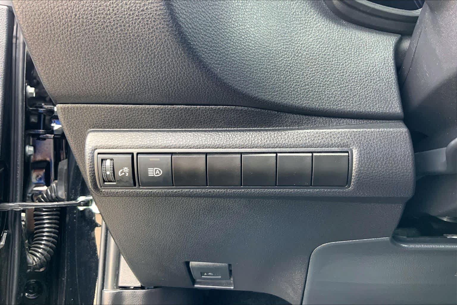 Certified 2026 Toyota Corolla LE FWD image 33